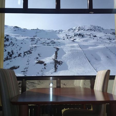 Tobazo Candanchu Pie De Pista Bagian luar foto