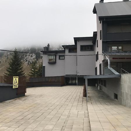 Tobazo Candanchu Pie De Pista Bagian luar foto