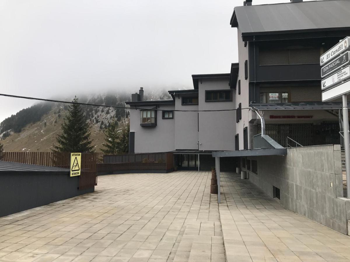 Tobazo Candanchu Pie De Pista Bagian luar foto