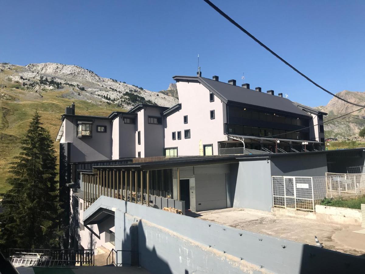 Tobazo Candanchu Pie De Pista Bagian luar foto